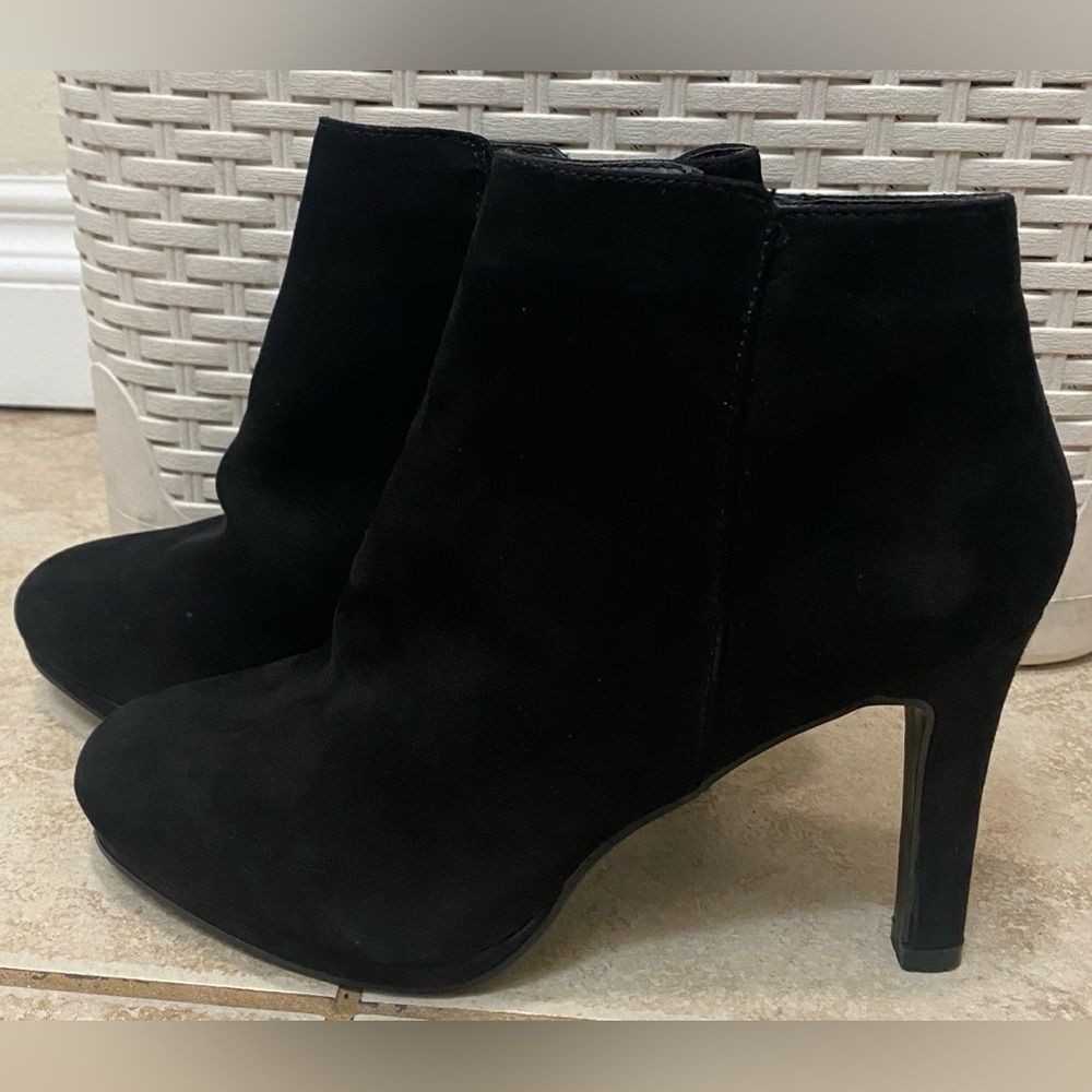 Madden Girl Black Suede Ankle Booties with High Heel, Size 7